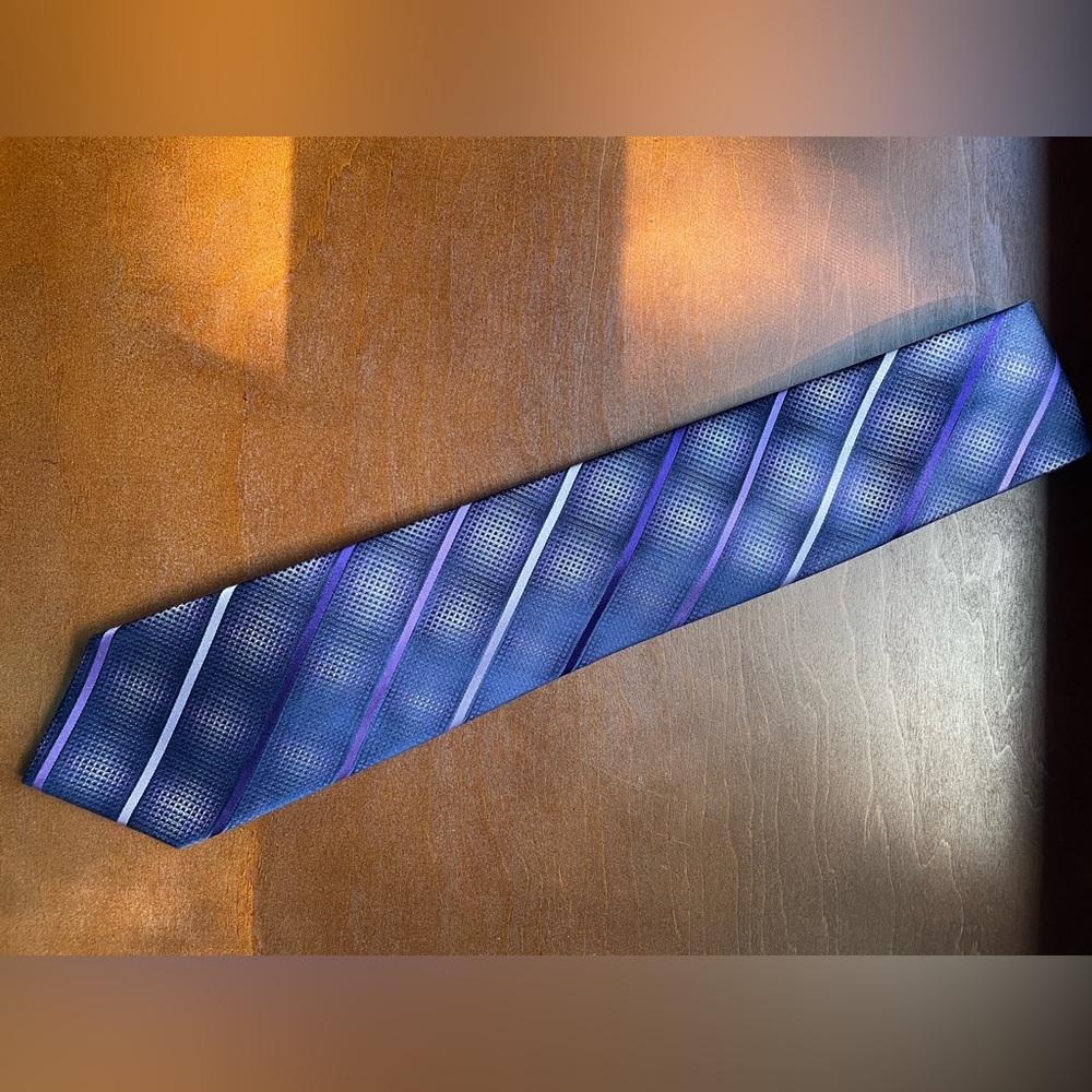 Purple stripe tie